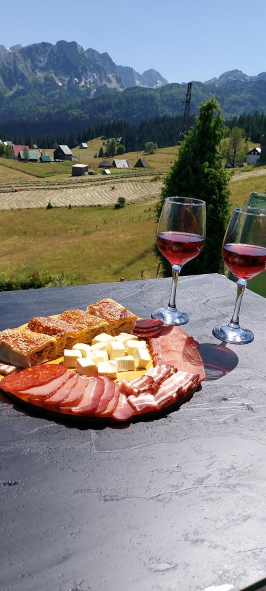 Durmitorske Vile Zabljak  Phòng bức ảnh